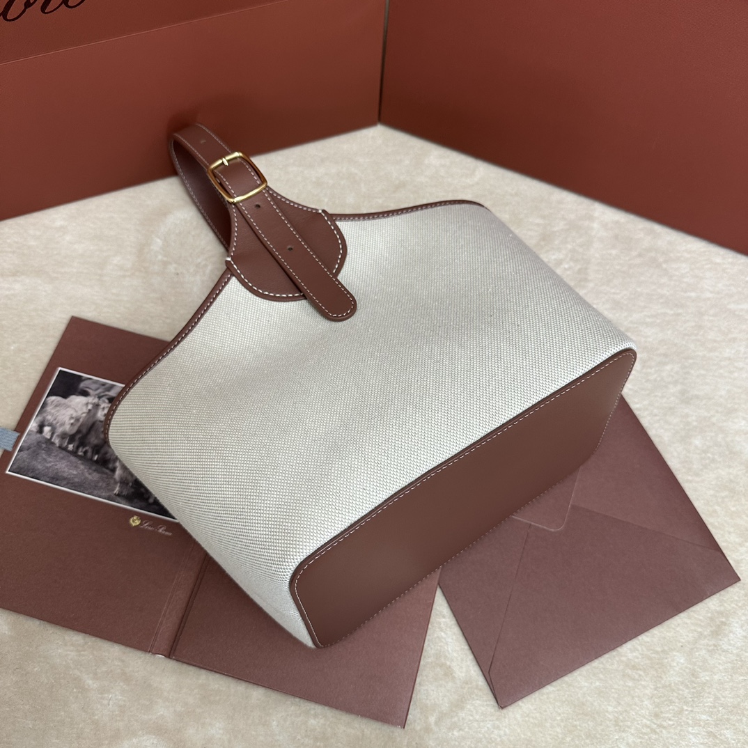 Loro Piana Bobbin Bucket bag Cotton, Linen Natural/Caramel