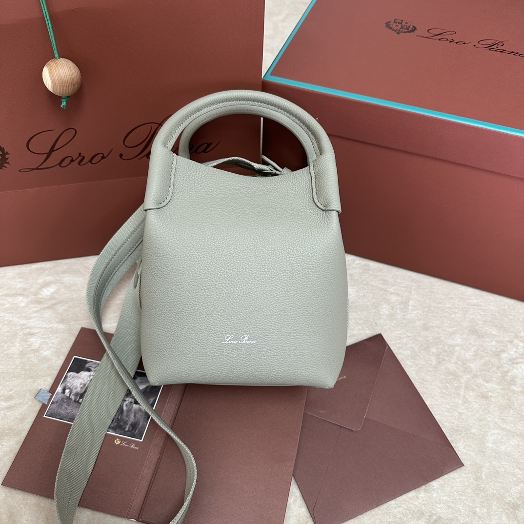 Loro Piana Micro Bale bag Grained Calfskin Yerba Mate | Loro Piana FR
