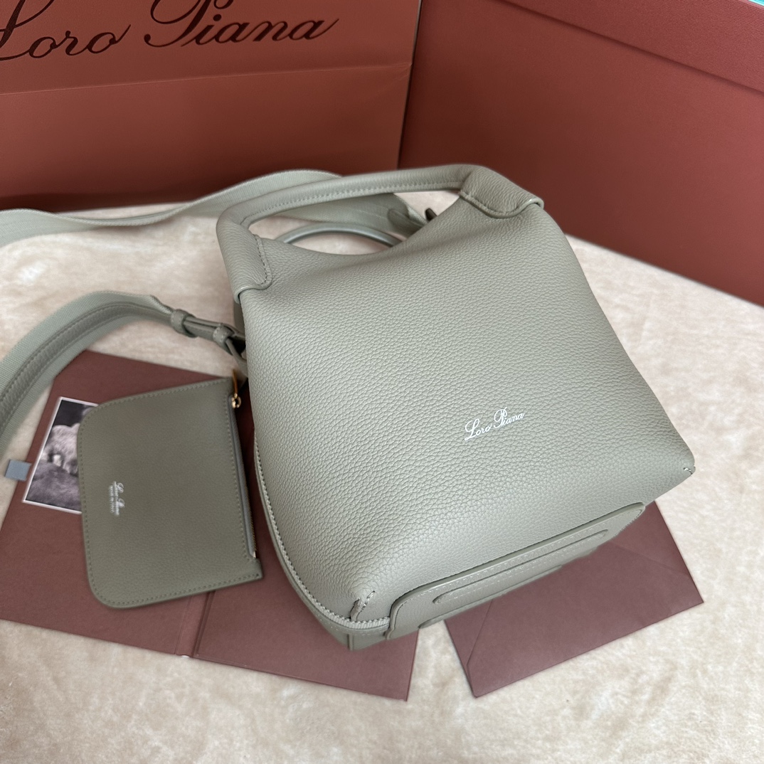 Loro Piana Micro Bale bag Grained Calfskin Yerba Mate | Loro Piana FR