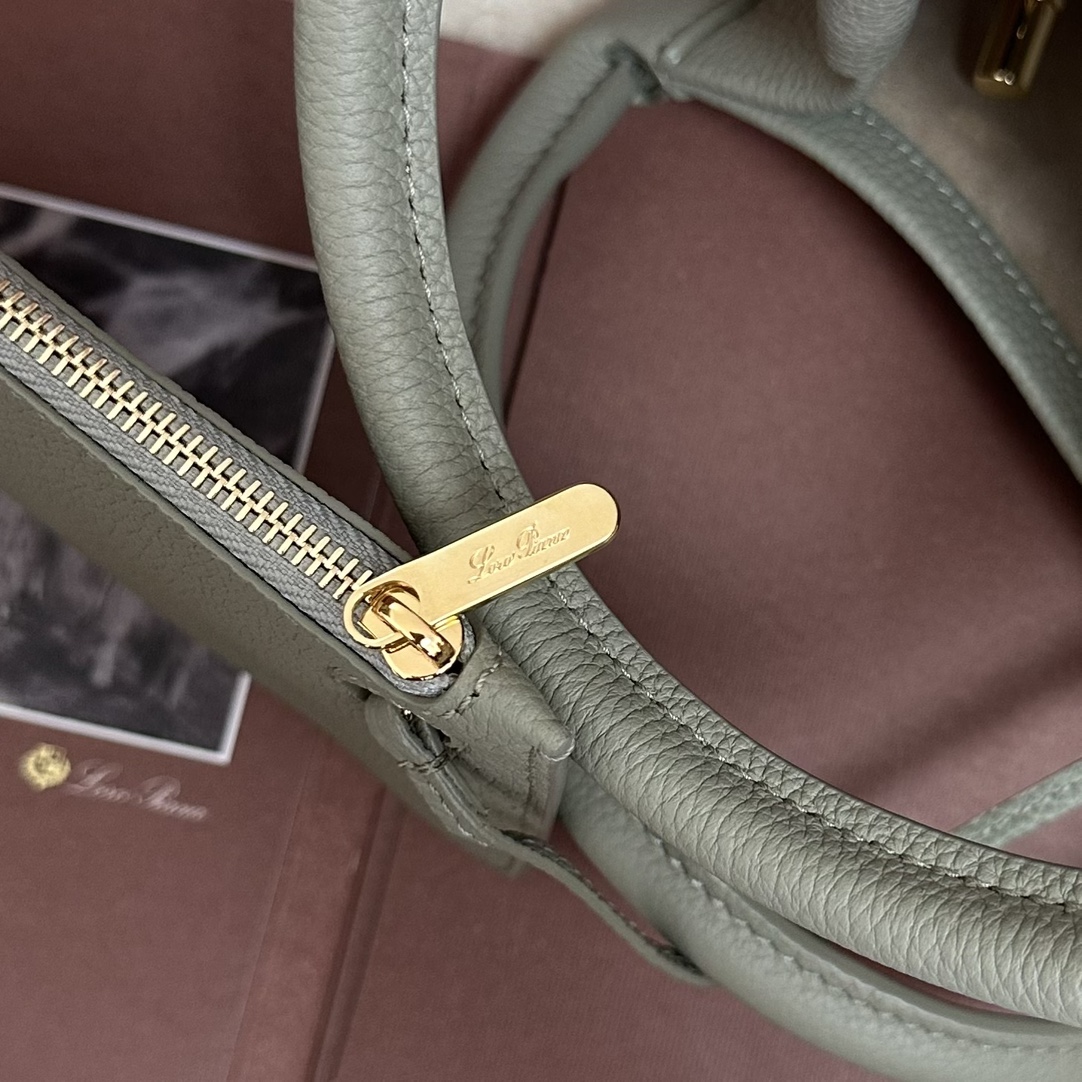 Loro Piana Micro Bale bag Grained Calfskin Yerba Mate | Loro Piana FR