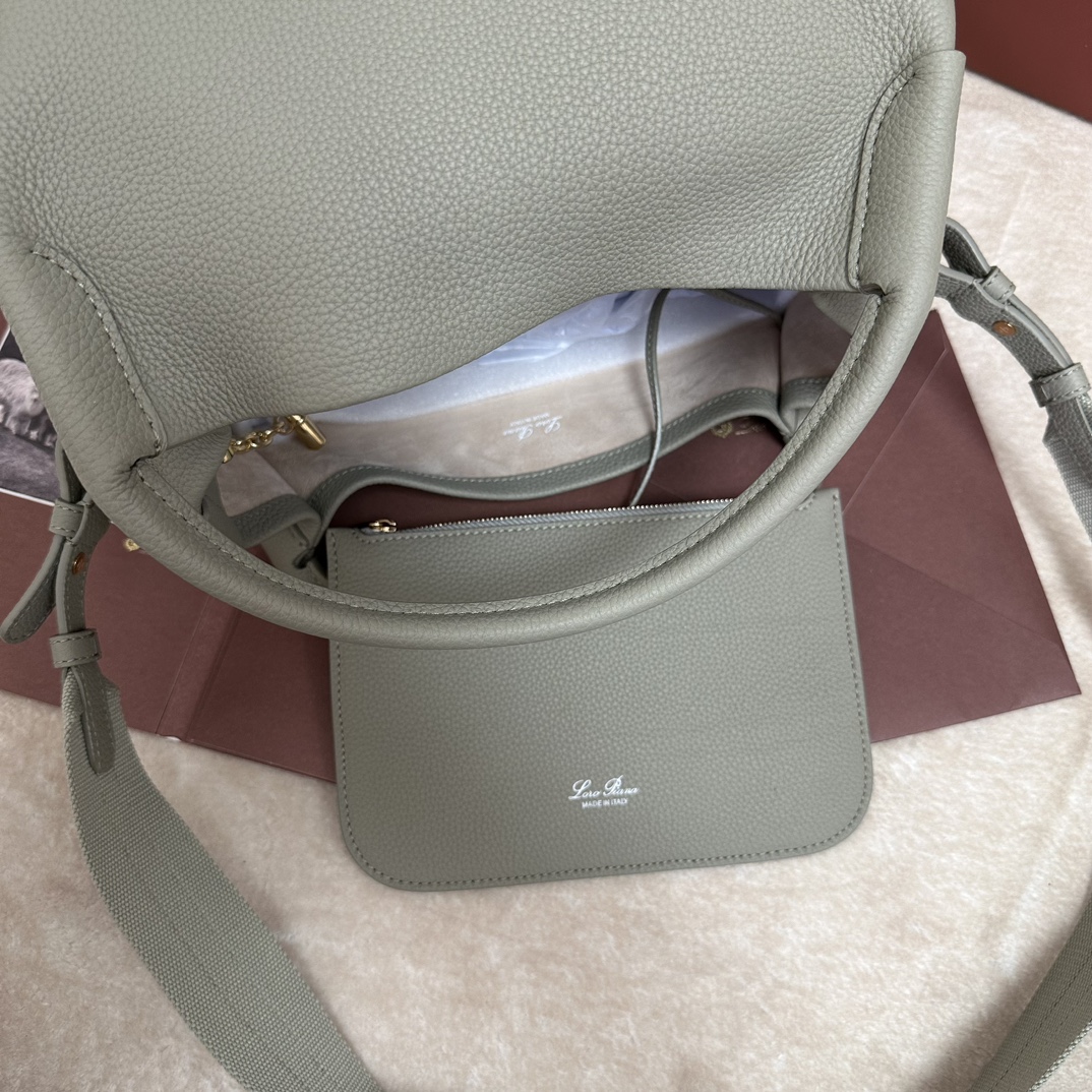 Loro Piana Large Bale bag Grained Calfskin Yerba Mate | Loro Piana