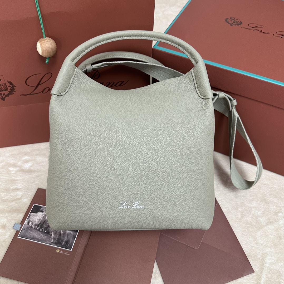 Loro Piana Large Bale bag Grained Calfskin Yerba Mate | Loro Piana