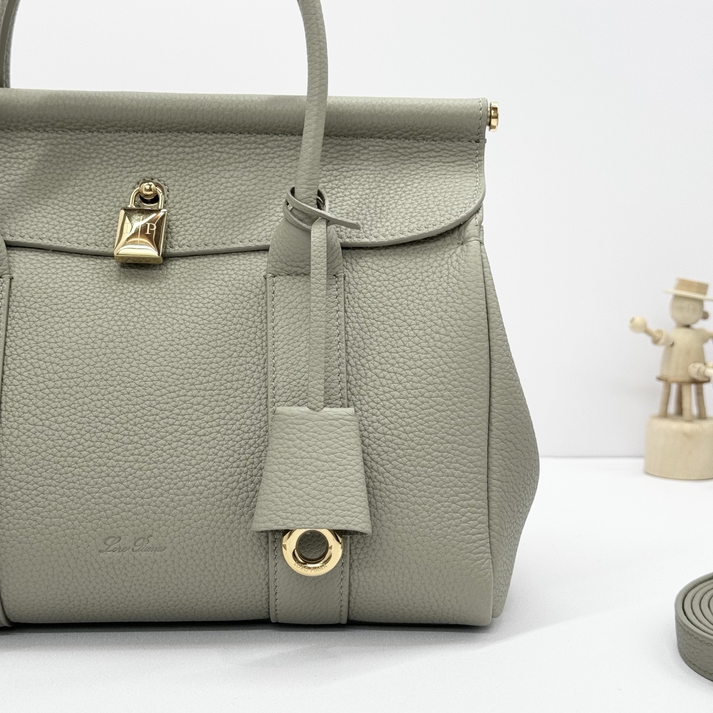Loro Piana Loom bag L25 Calfskin Dried Taragon/Sun Gold | Loro Piana