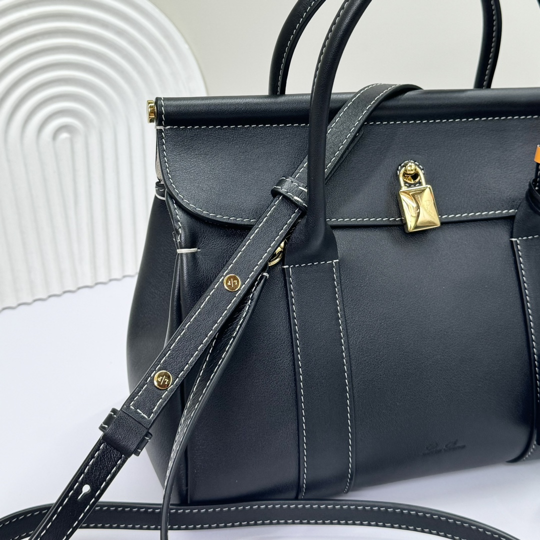 Loro Piana Loom bag L32 Smooth Calfskin Black | Loro Piana SI