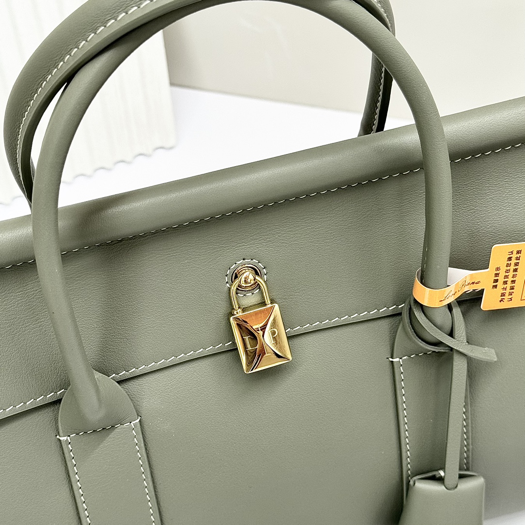 Loro Piana green Loom L25 Tote Bag in Leather For Women