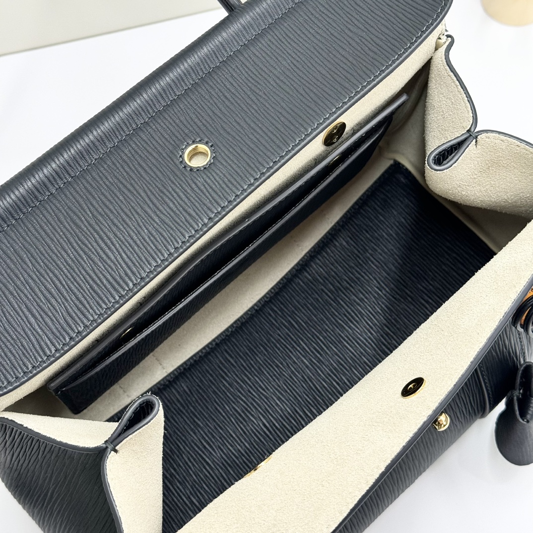 Loro Piana black Loom L25 Tote Bag in Leather For Women