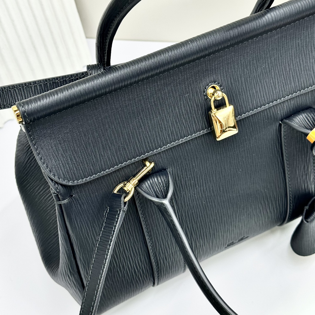 Loro Piana black Loom L25 Tote Bag in Leather For Women