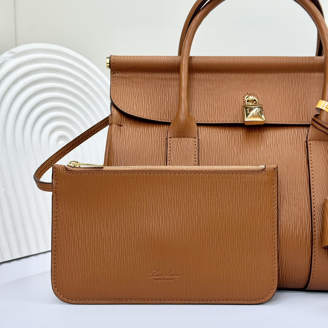 Buy Loro Piana brown Loom L25 Tote Bag in Leather For Women
