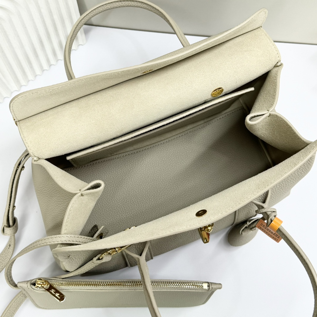 Buy Loro Piana beigeLoom L25 Tote Bag in Leather For Women