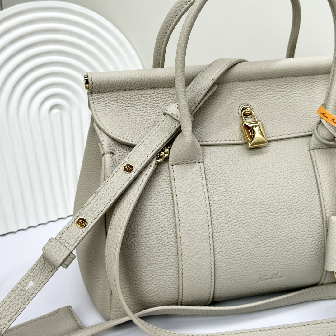 Buy Loro Piana beigeLoom L25 Tote Bag in Leather For Women