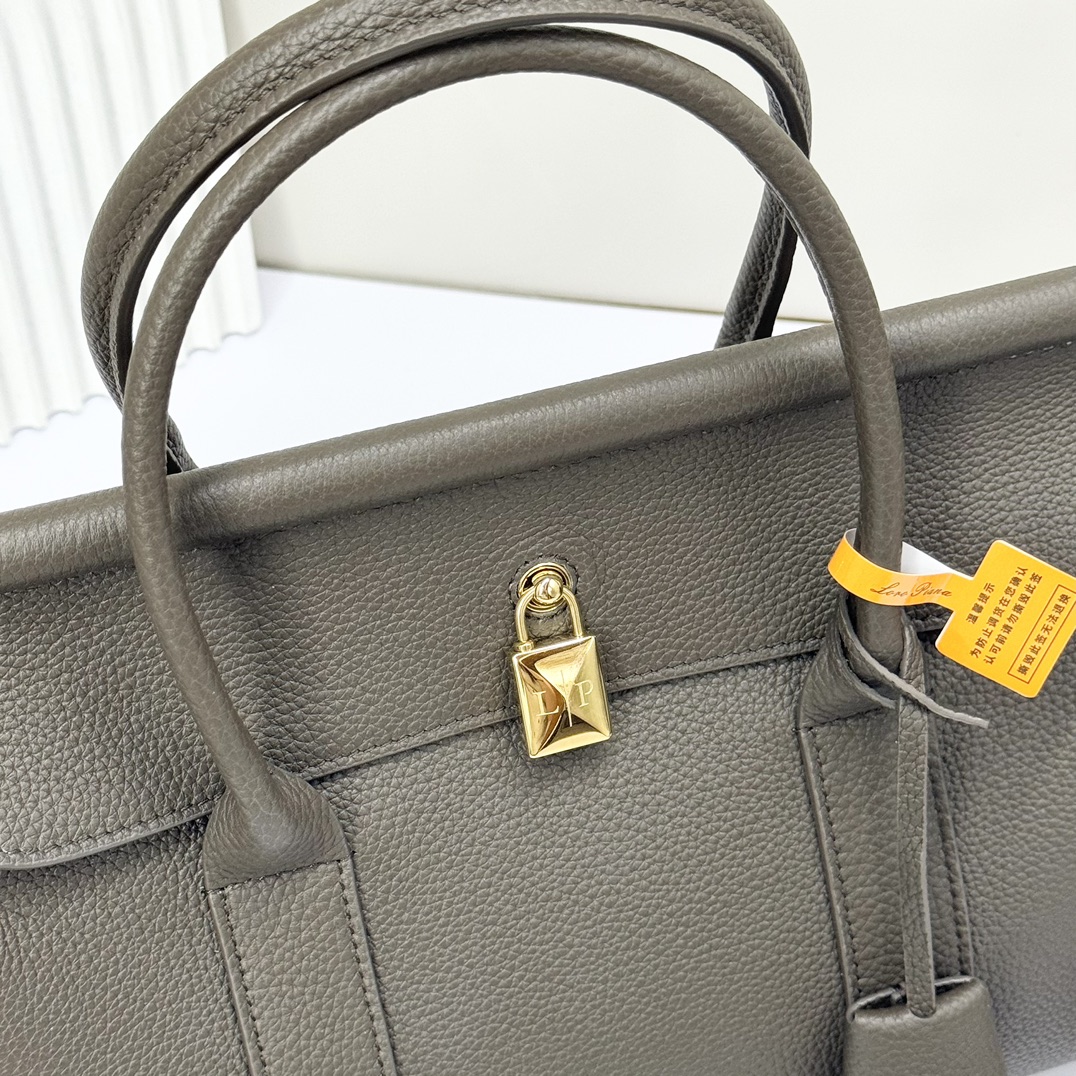 Loro Piana Loom bag L32 Grained Calfskin Rain Drops/Sun Gold | Loro Piana CY