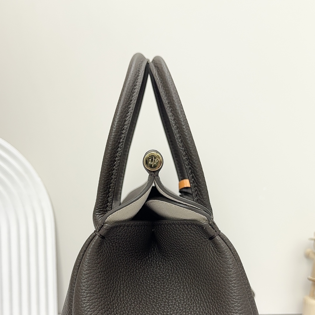 Loro Piana Loom bag L32 Grained Calfskin Rain Drops/Sun Gold | Loro Piana CY