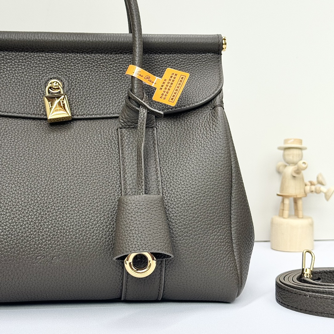 Loro Piana Loom bag L32 Grained Calfskin Rain Drops/Sun Gold | Loro Piana CY