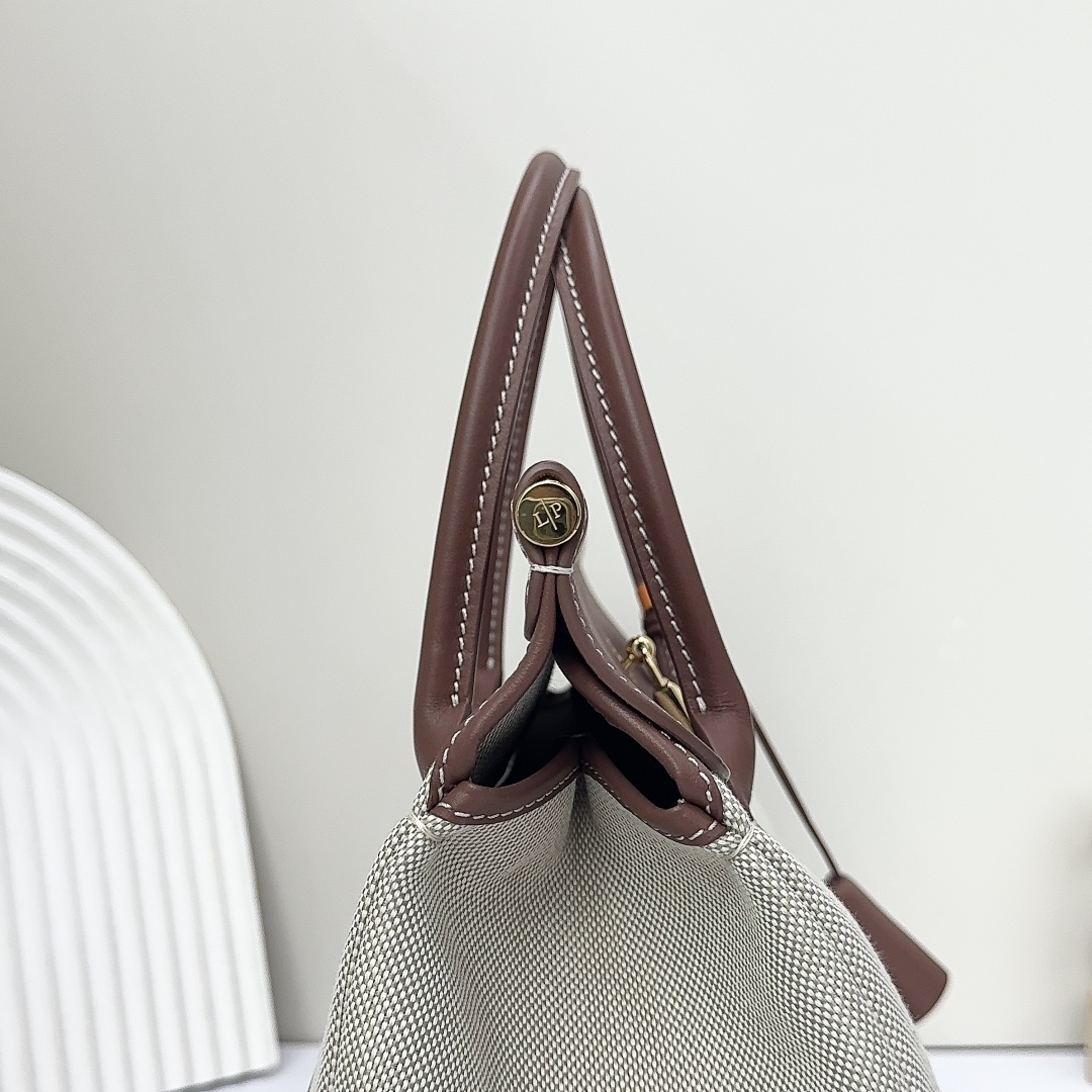 Loro Piana Loom Bag L25 Handbag in Brown