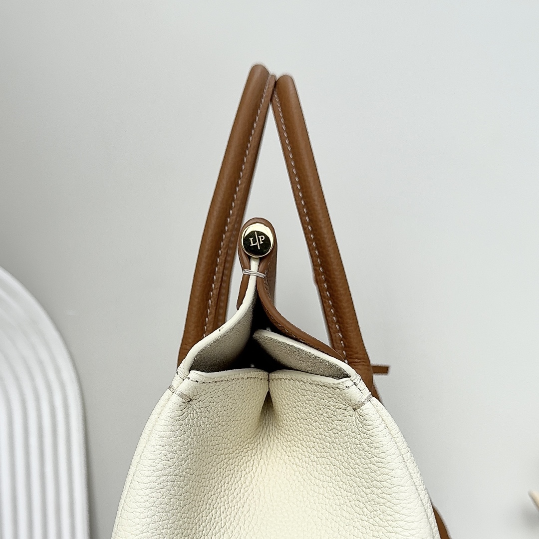 Loro Piana Loom bag L32 Calfskin Whisper White/Wheat Bran/Sun Gold |