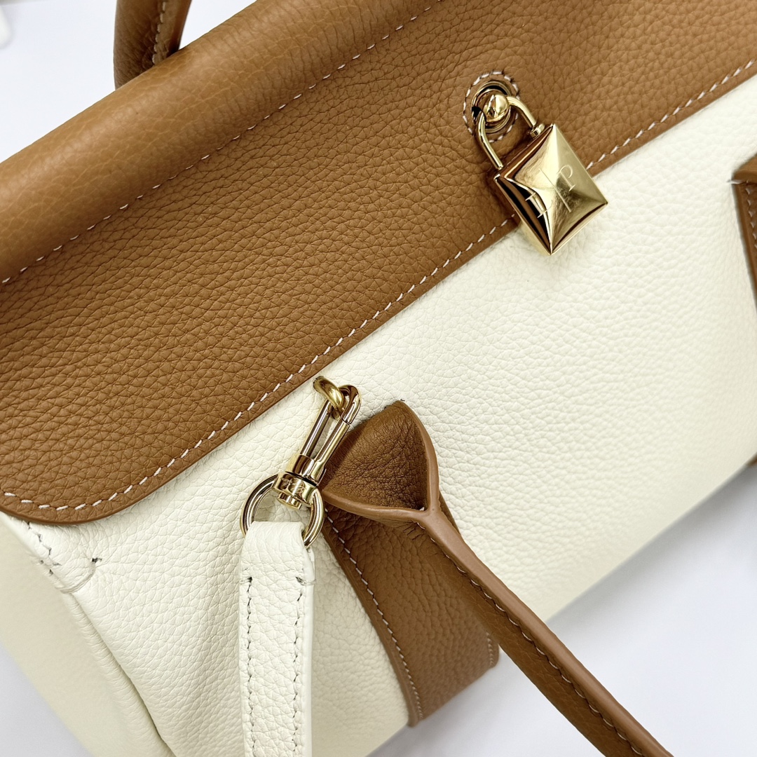 Loro Piana Loom bag L32 Calfskin Whisper White/Wheat Bran/Sun Gold |