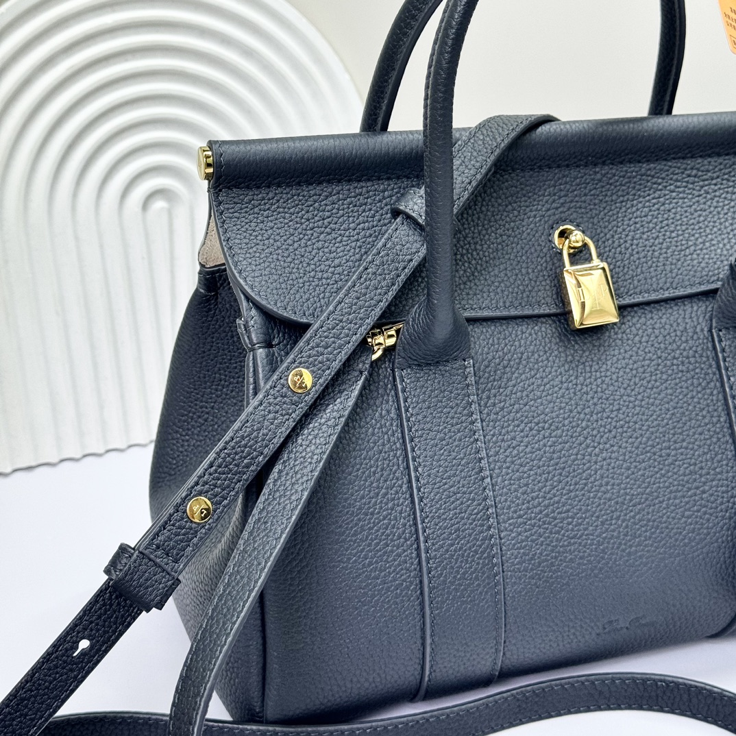 Loro Piana Loom bag L32 Smooth Calfskin Black | Loro Piana US