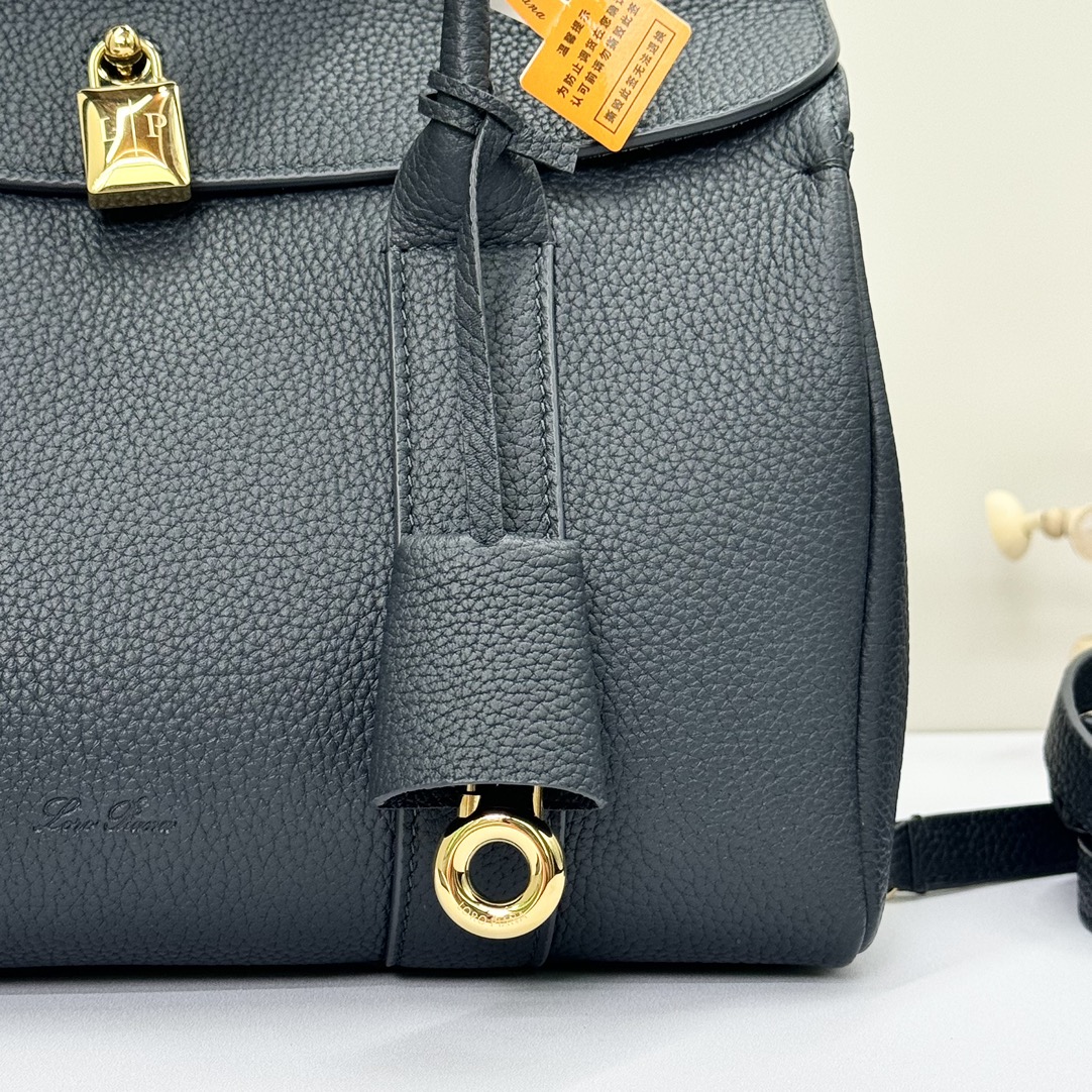 Loro Piana Loom bag L32 Smooth Calfskin Black | Loro Piana US