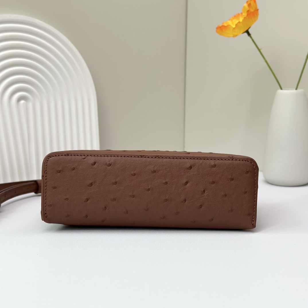 Loro Piana The Extra Pocket Bag | Iconic Italian Leather Bags for Women