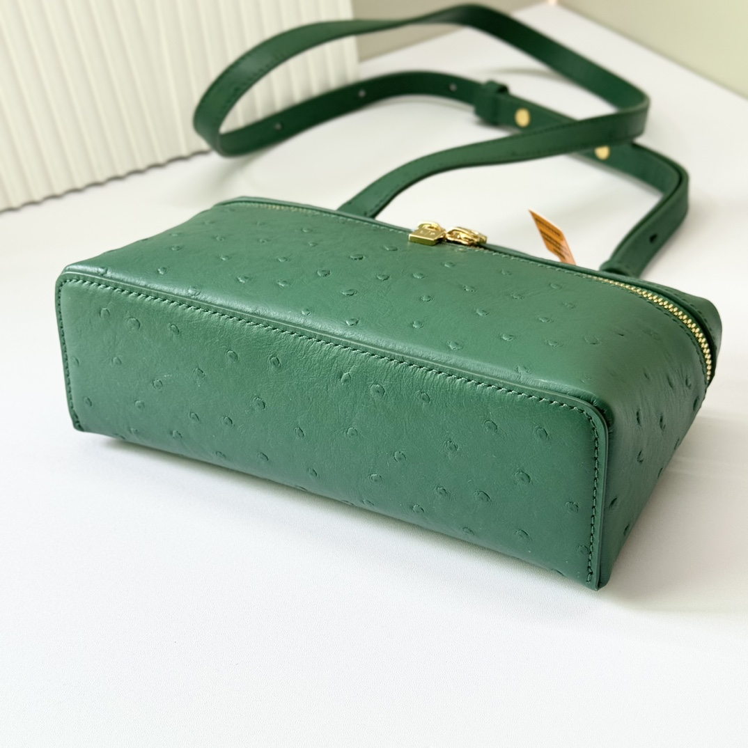 Loro Piana Extra Pocket L19 Lizard Leather Green Lagoon/Sun Gold | Loro Piana US