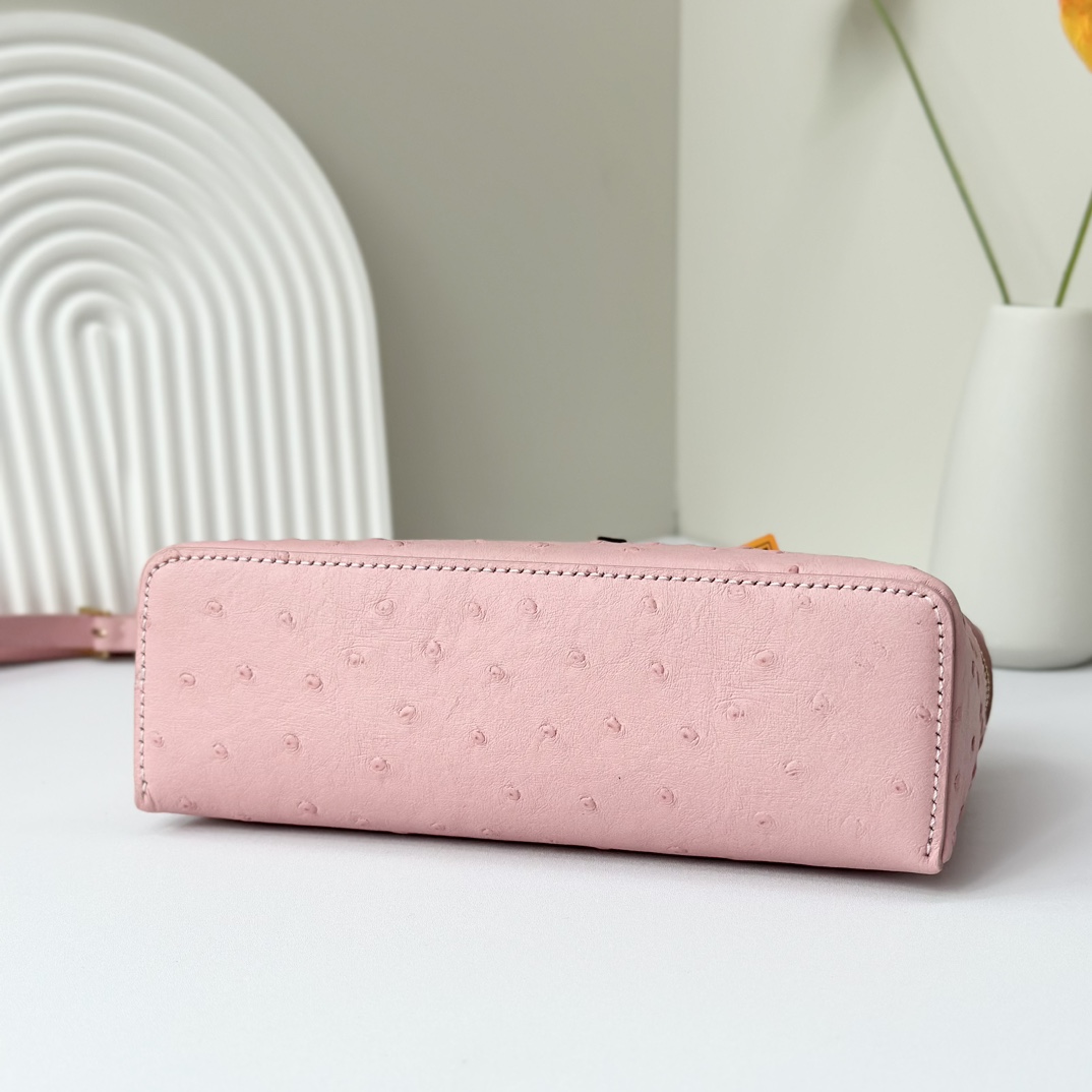 Extra pocket leather handbag Loro Piana pink in Leather