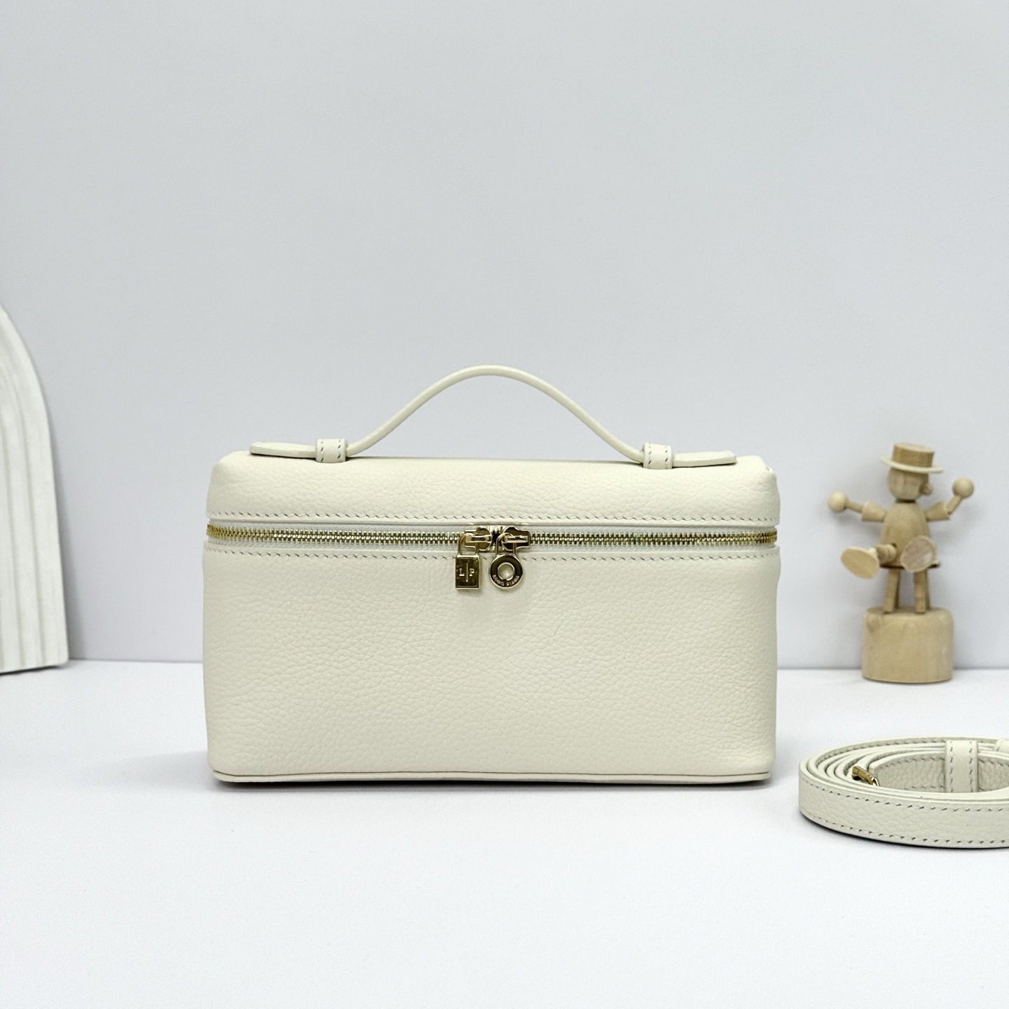 Leather clutch bag Loro Piana Beige in Leather – 45591400