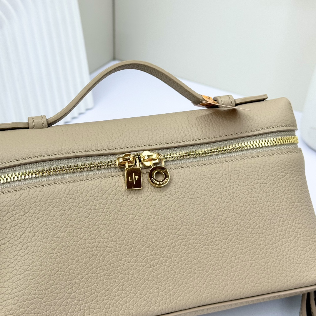 Extra pocket leather handbag Loro Piana beige  in Leather