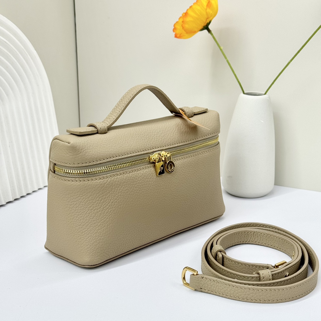 Extra pocket leather handbag Loro Piana beige  in Leather