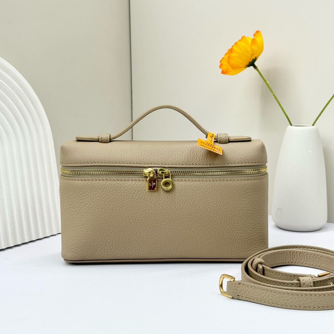 Extra pocket leather handbag Loro Piana beige  in Leather
