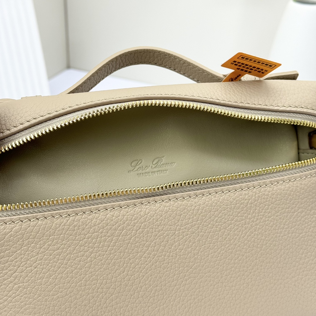 Extra pocket leather handbag Loro Piana beige  in Leather