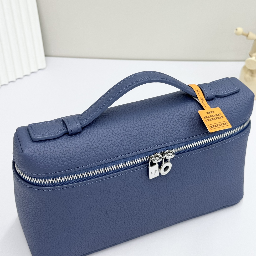 Extra pocket leather handbag Loro Piana Blue in Leather