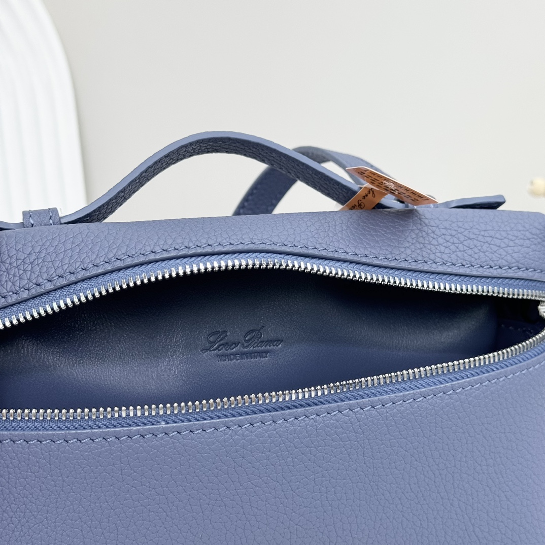 Extra pocket leather handbag Loro Piana Blue in Leather