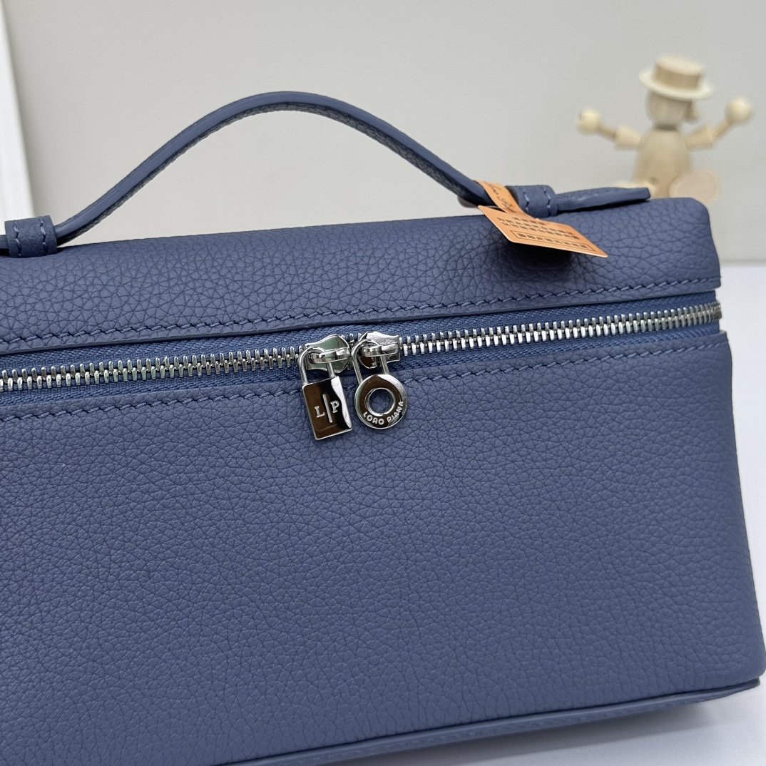 Extra pocket leather handbag Loro Piana Blue in Leather