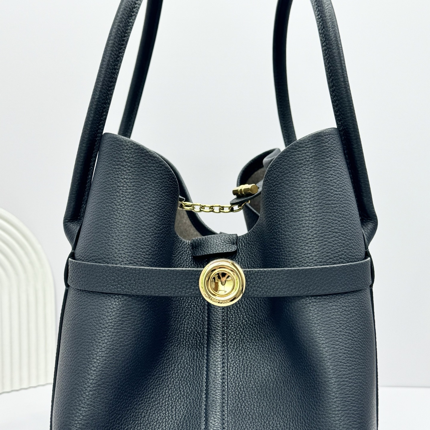 Loro Piana Ghiera Shopper Large Calfskin Blue Navy/Sun Gold | Loro Pian