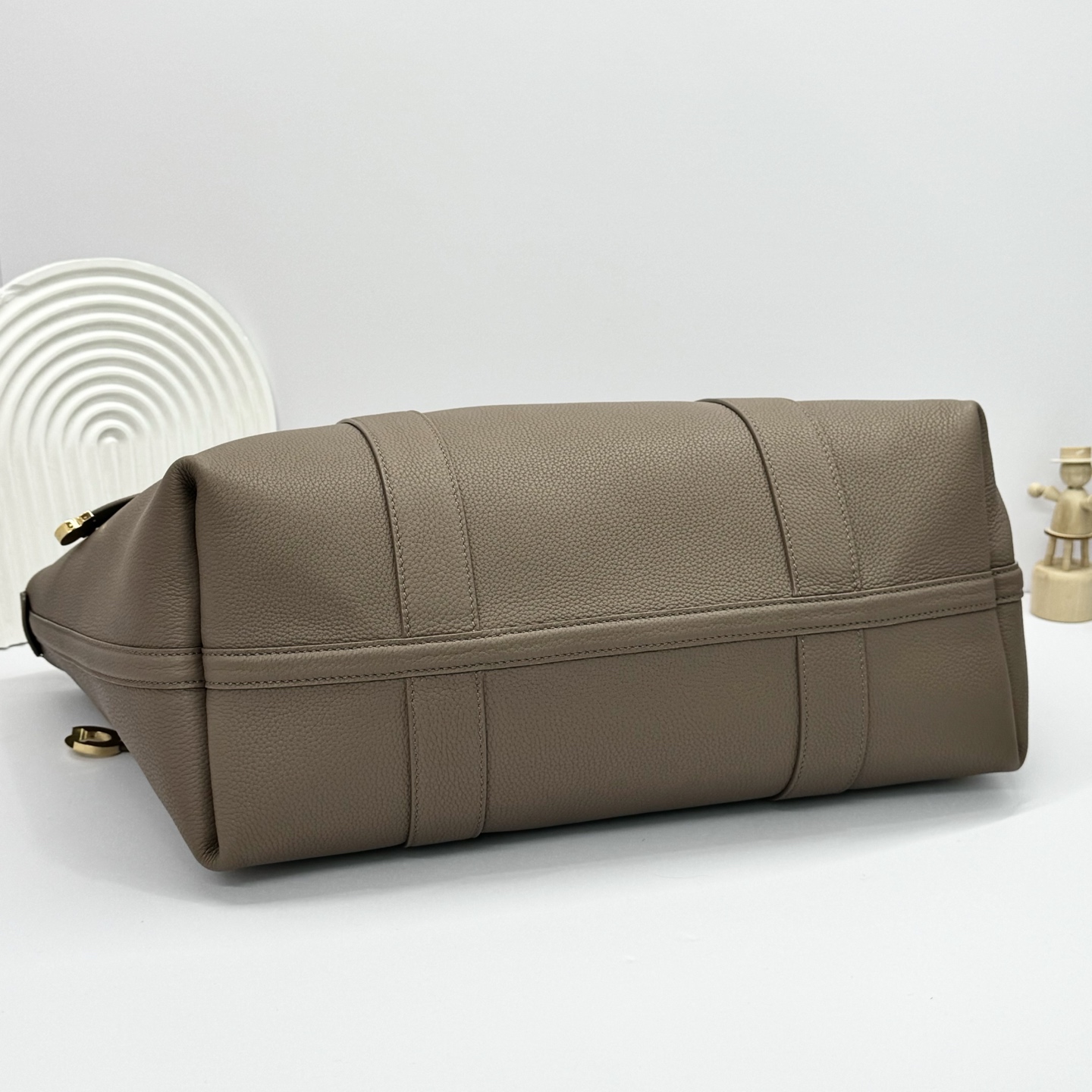 Loro Piana Ghiera leather-buckle Shopper Bag | Brown