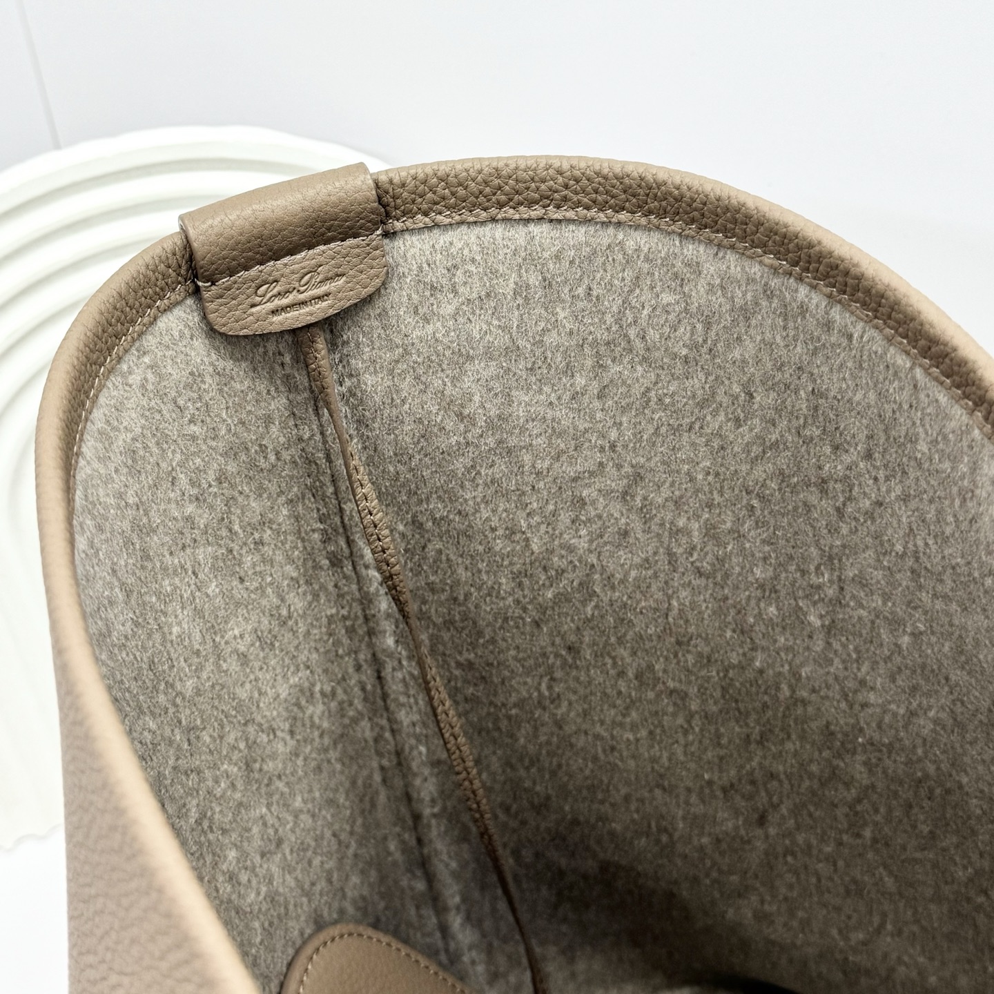 Loro Piana Ghiera leather-buckle Shopper Bag | Brown