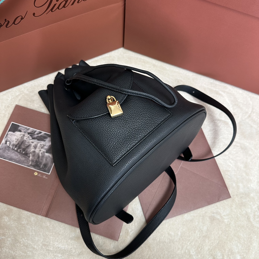 Loro Piana Extra Drawstring backpack L27 Calfskin Blue Navy/Sun Gold |