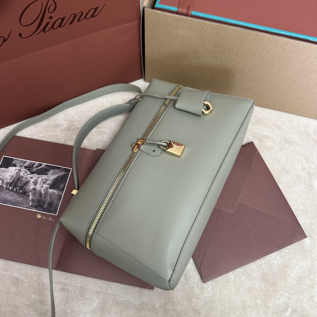 Loro Piana Extra Bag L27 Textured Calfskin Cayenne | Loro Piana