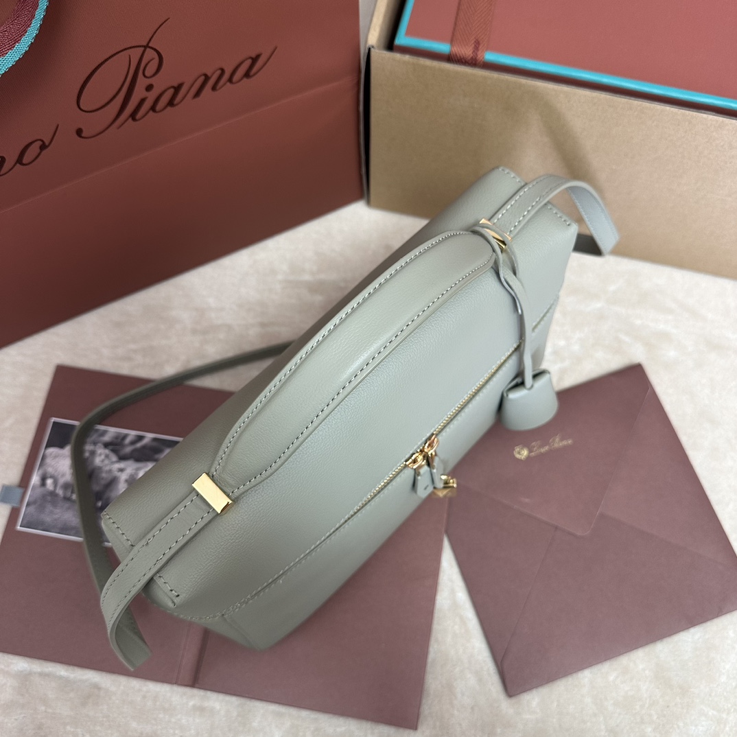 Loro Piana Extra Bag L27 Textured Calfskin Cayenne | Loro Piana