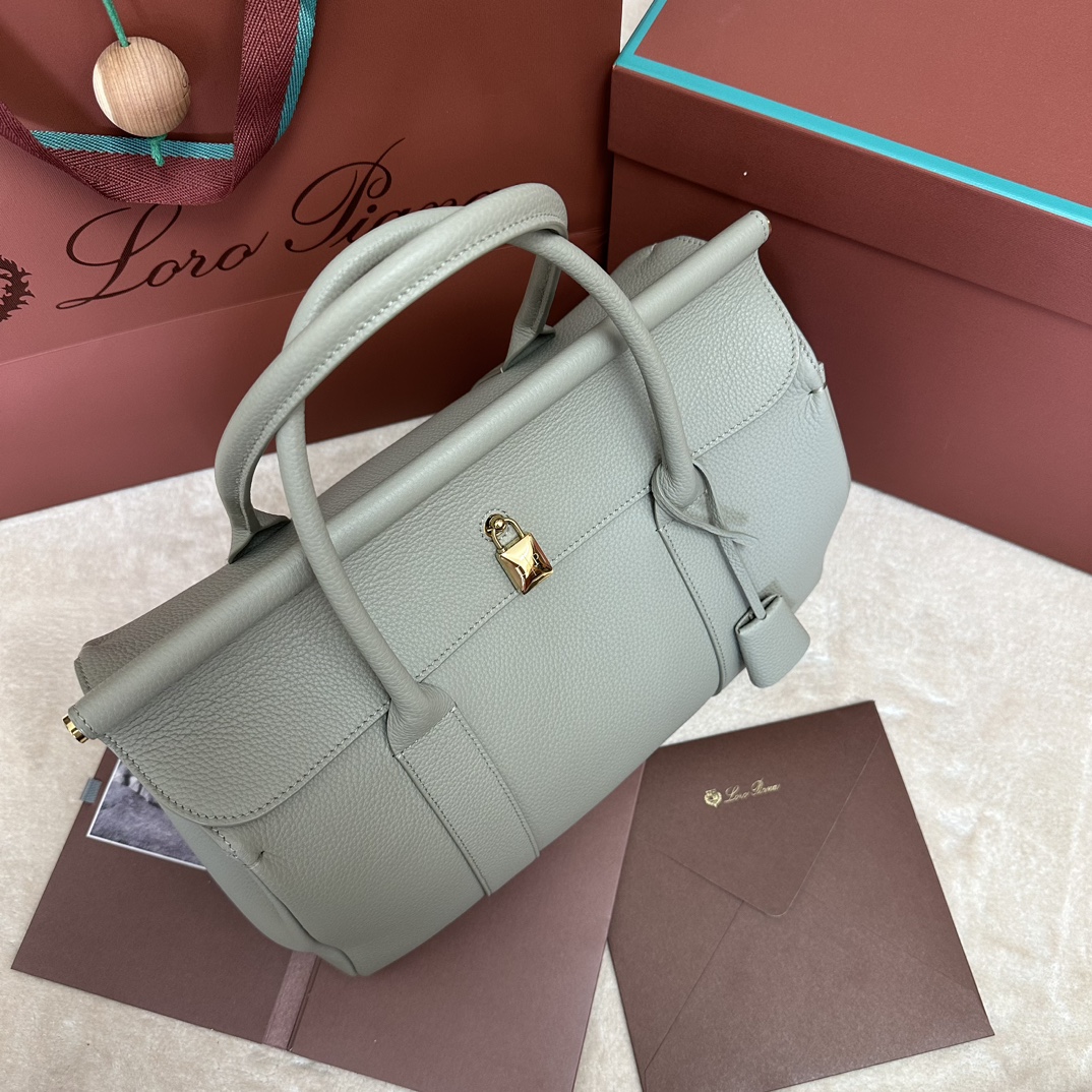 Loro Piana Green Loom L25 Tote Bag in Leather for Women