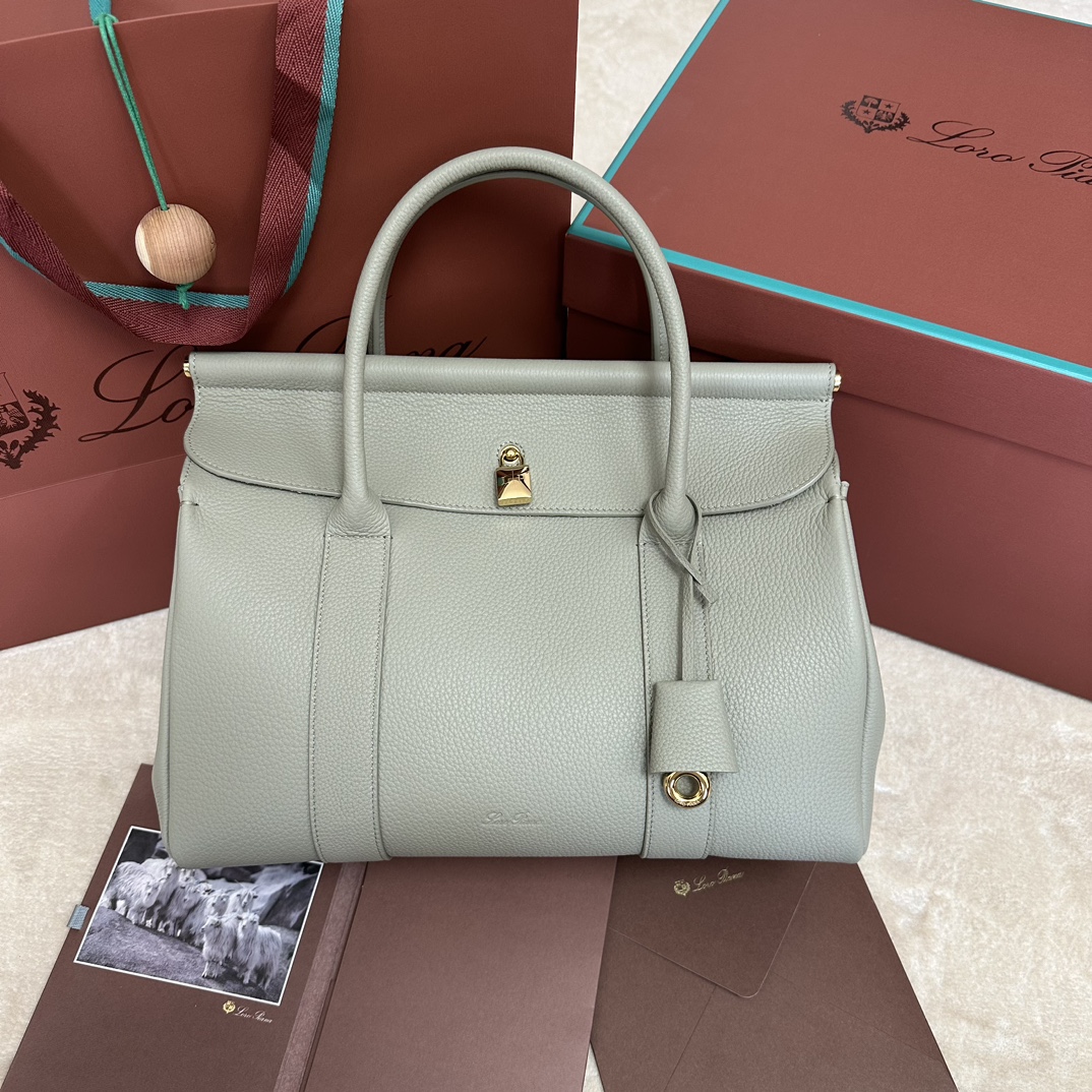 Loro Piana Green Loom L25 Tote Bag in Leather for Women