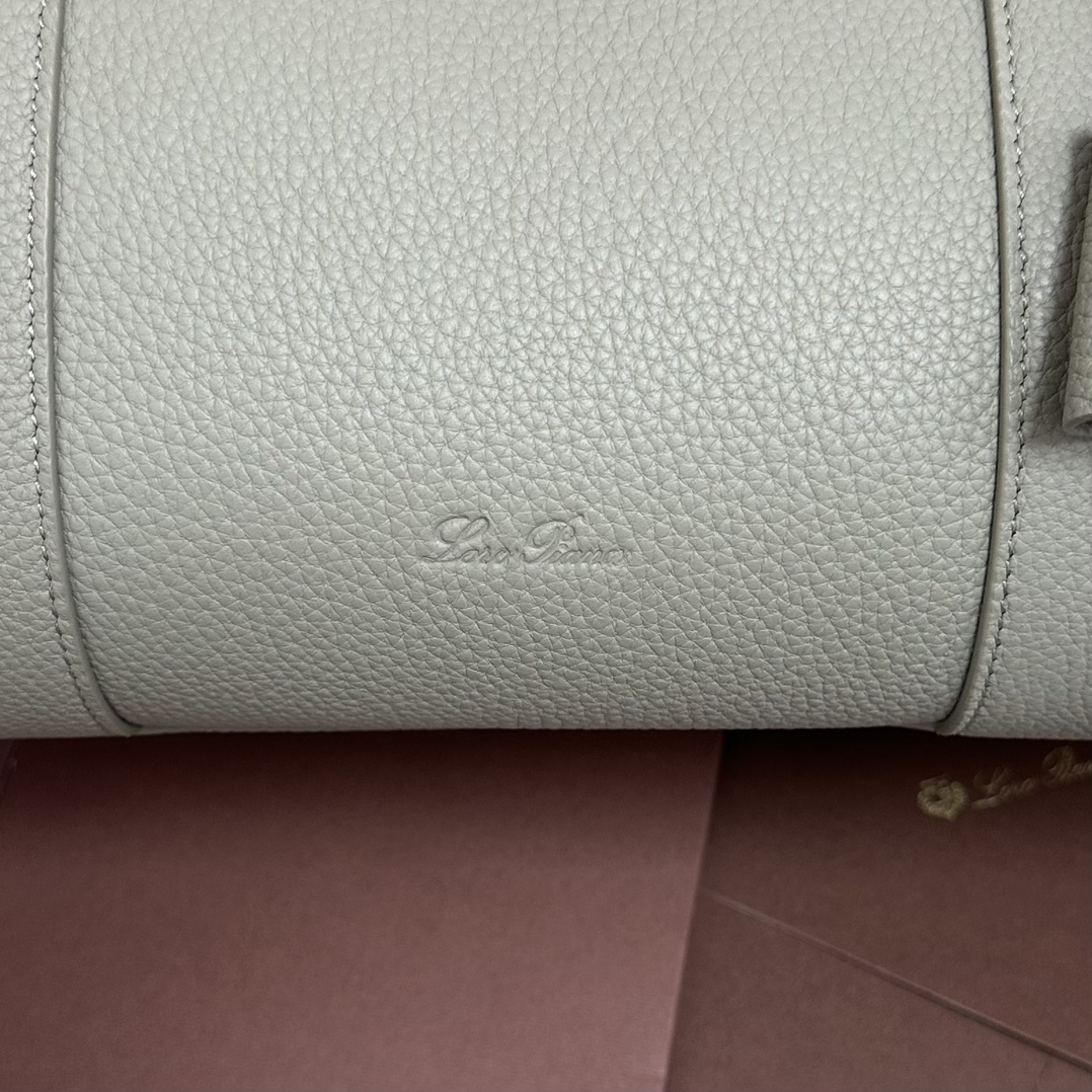 Loro Piana Green Loom L25 Tote Bag in Leather for Women