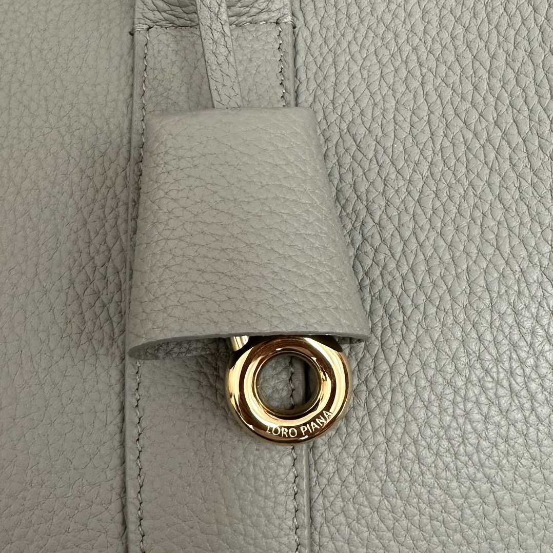 Loro Piana Green Loom L25 Tote Bag in Leather for Women
