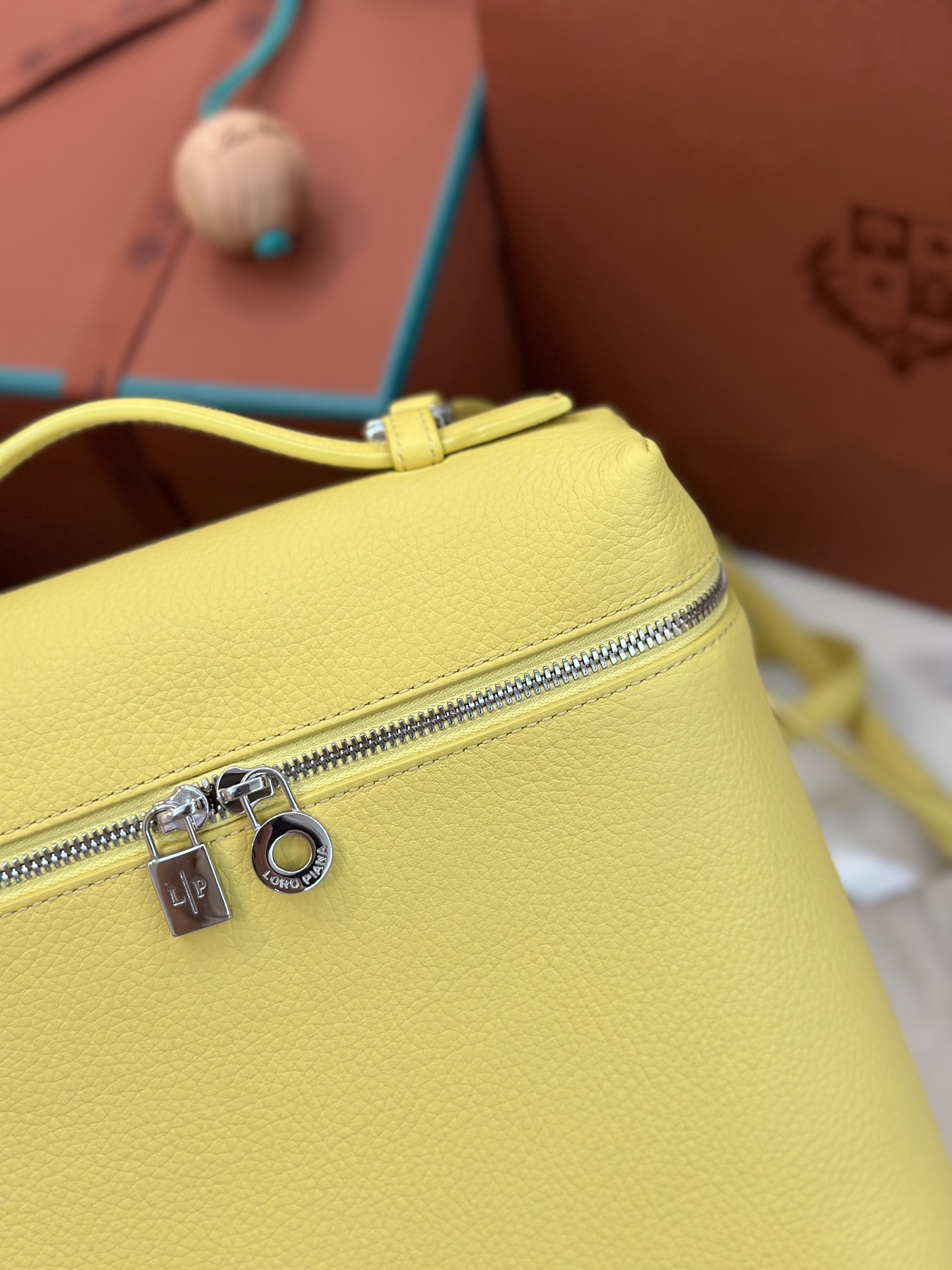 Loro Piana Extra Pocket L23.5 leather yellow Loro Piana