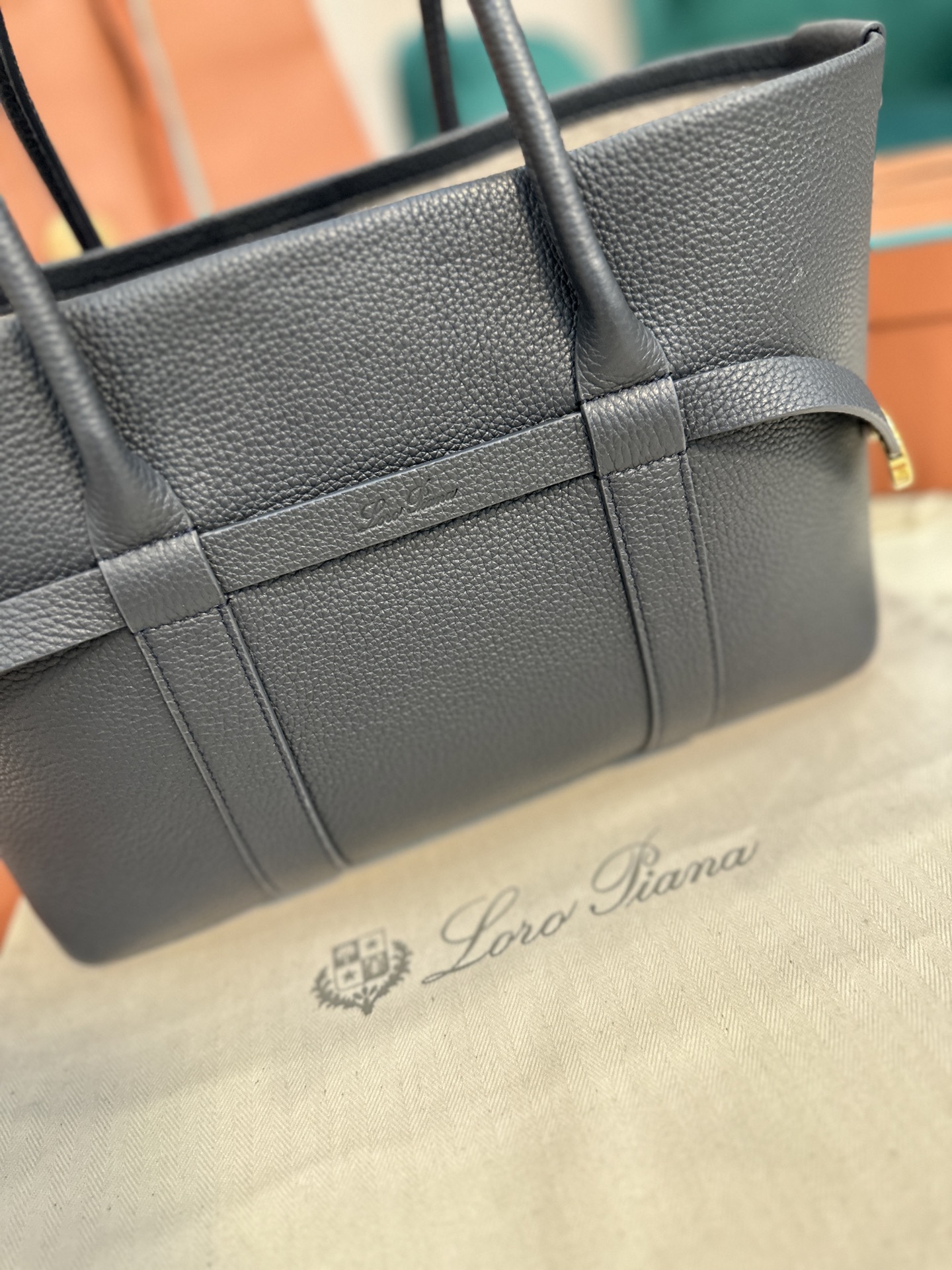 Loro Piana Ghiera Shopper Small Calfskin Blue Navy/Sun Gold | Loro Piana