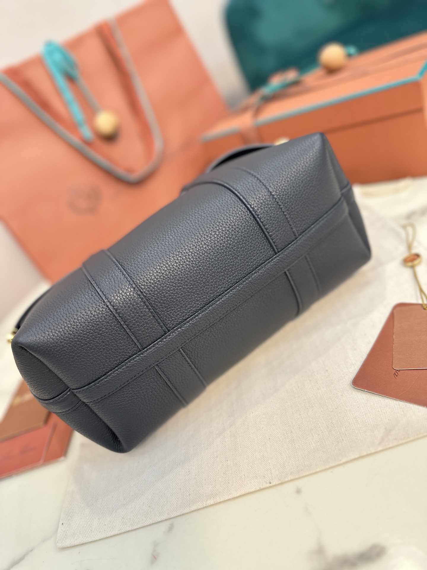 Loro Piana Ghiera Shopper Small Calfskin Blue Navy/Sun Gold | Loro Piana