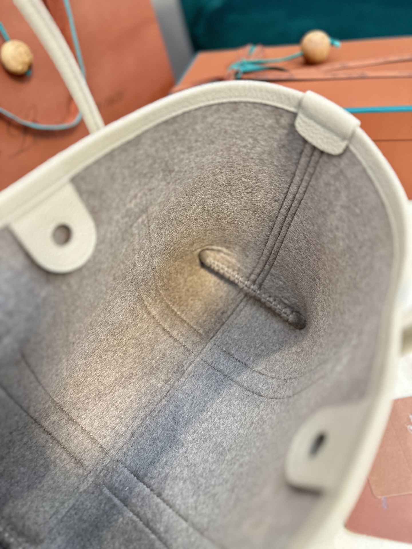 Loro Piana Ghiera calfskin-leather Shopper Bag | Neutrals |