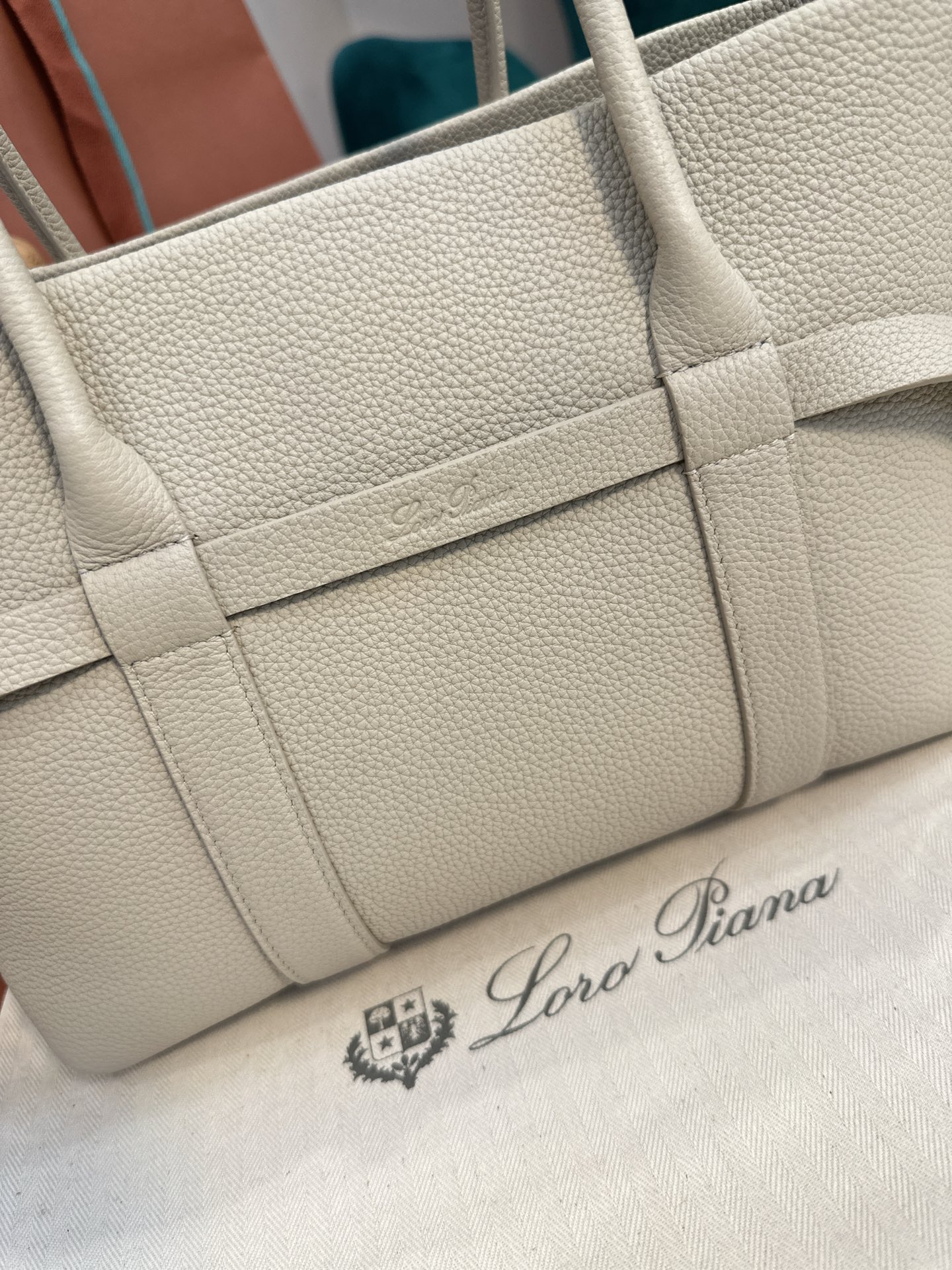 Loro Piana Ghiera calfskin-leather Shopper Bag | Neutrals |