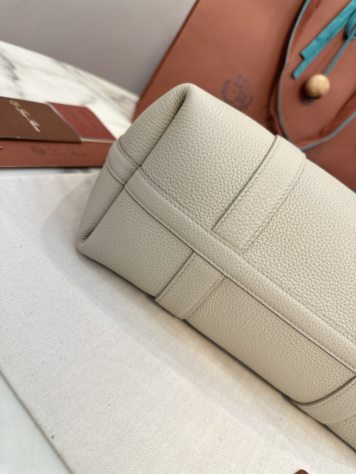 Loro Piana Ghiera calfskin-leather Shopper Bag | Neutrals |