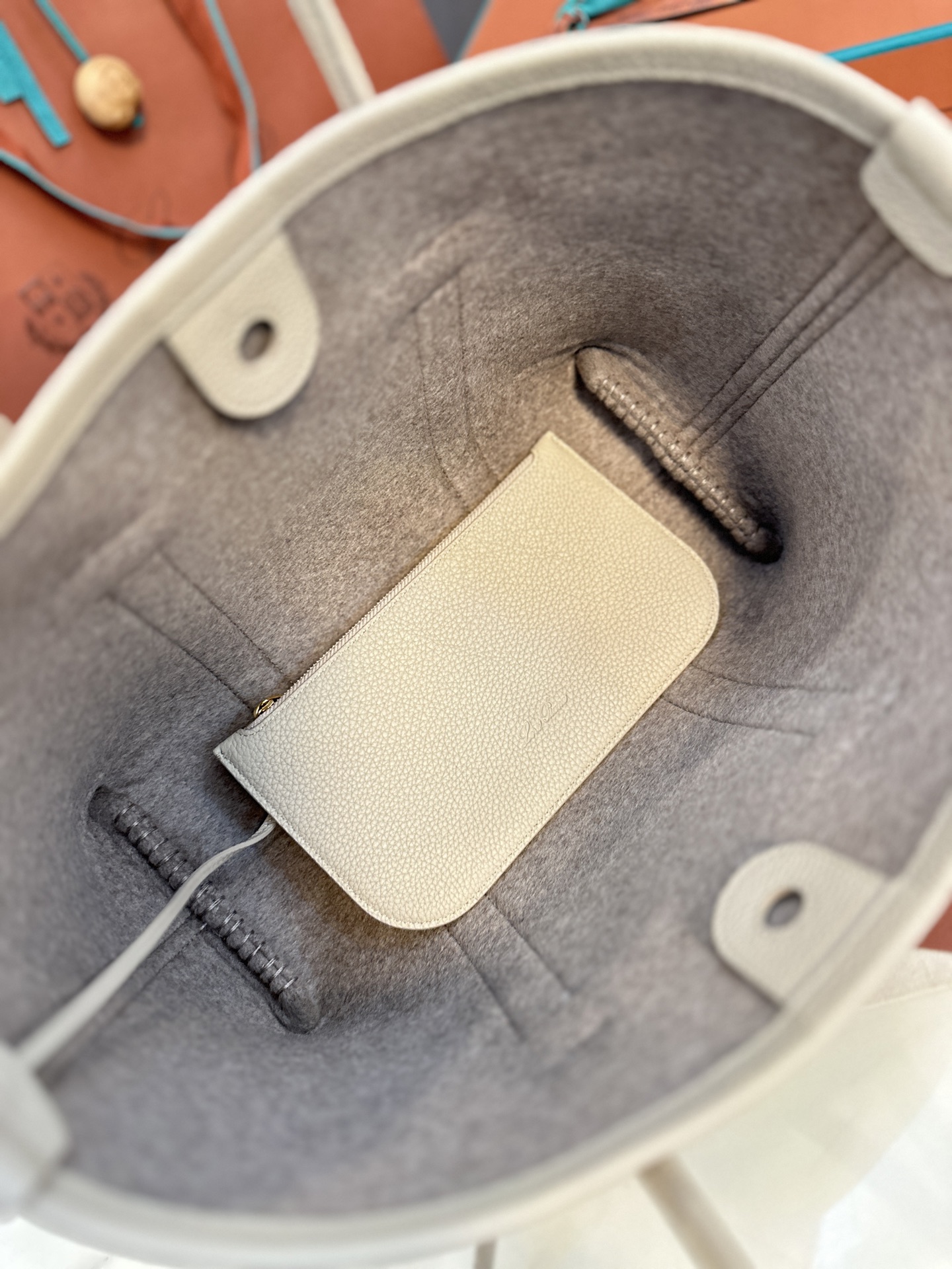 Loro Piana Ghiera calfskin-leather Shopper Bag | Neutrals |